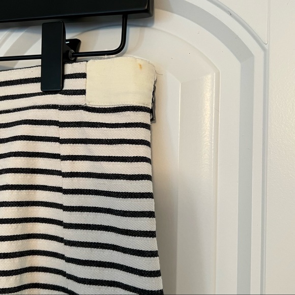 Alice and Olivia Knee Length Striped Skirt - Picture 10 of 12